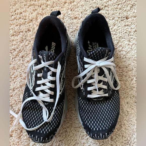 Brooks Levitate Running Shoe size 8 - Picture 2 of 5